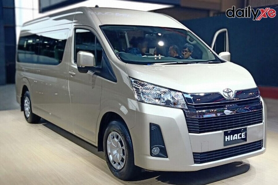 Hiace sở hữu rất nhiều điều mới mẻ, ngoại hình trẻ trung Hiace sở hữu rất nhiều điều mới mẻ, ngoại hình trẻ trung