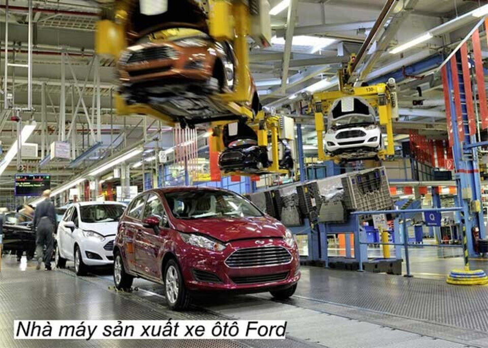 Ford tiếp tục giới thiệu nhãn mác Merkur Ford tiếp tục giới thiệu nhãn mác Merkur