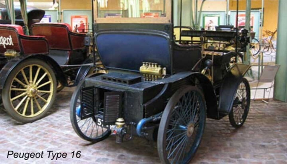 Mẫu xe đầu tiên sử dụng động cơ 2 xi-lanh nằm ngang của Michaux Mẫu xe đầu tiên sử dụng động cơ 2 xi-lanh nằm ngang của Michaux