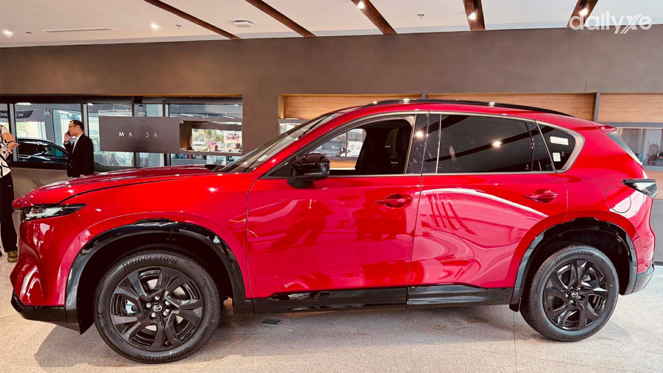 CX-5 mới có kích thước dài x rộng x cao lần lượt là 4.690 x 1.860 x 1.695 mm