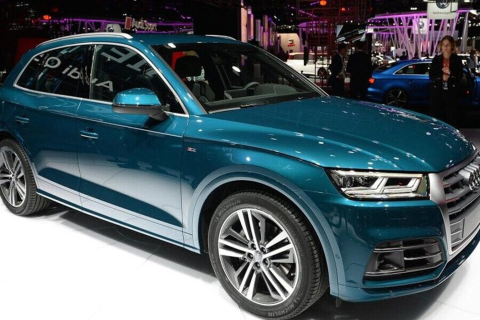 Audi Q5 2019 gồm có nhiều trang bị tiên tiến nhất hiện nay, khả năng vận hành mạnh mẽ đi cùng nội thất và ngoại thất đẹp mắt Audi Q5 2019 gồm có nhiều trang bị tiên tiến nhất hiện nay, khả năng vận hành mạnh mẽ đi cùng nội thất và ngoại thất đẹp mắt