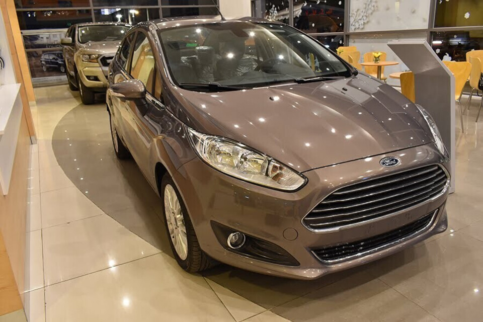 Ford Fiesta 1.5L AT Titanium - Đậm cá tính dù nhỏ người Ford Fiesta 1.5L AT Titanium - Đậm cá tính dù nhỏ người