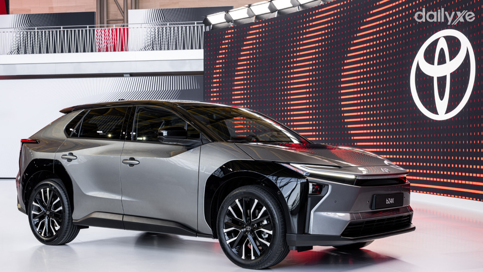 Toyota bZ4X chờ ngày về Việt Nam