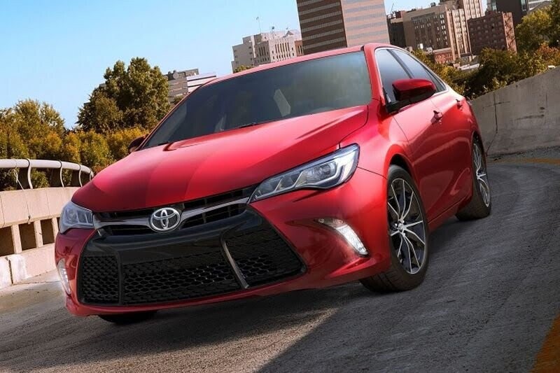 ĐÁNH GIÁ XE Toyota Camry 2017  chiếc sedan hạng trung ấn tượng trong phân  khúc