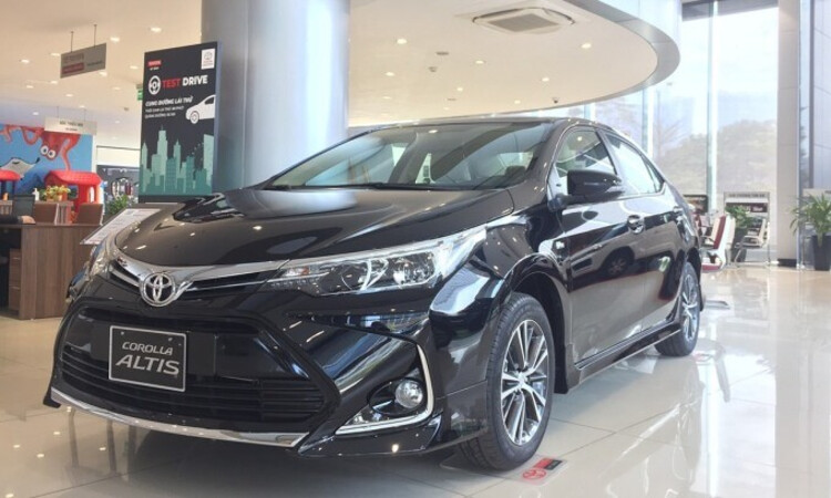 Toyota Corolla Altis giảm giá hơn 50 triệu đồng đẩy hàng tồn toyota corolla altis giam gia hon 50 trieu dong day hang ton