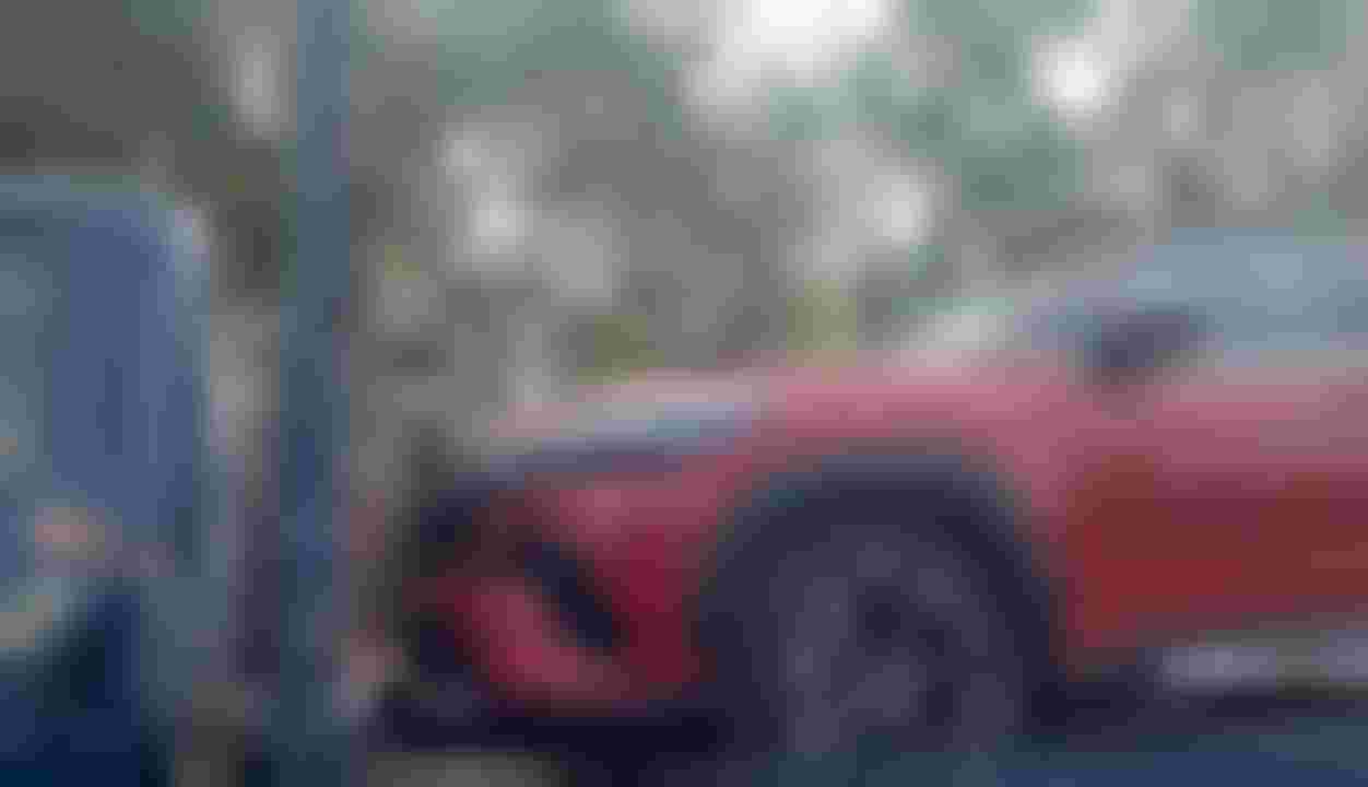 toyota corolla cross 2022 ban the thao bi bat gap tai viet nam, so ke hyundai tucson vua ra mat