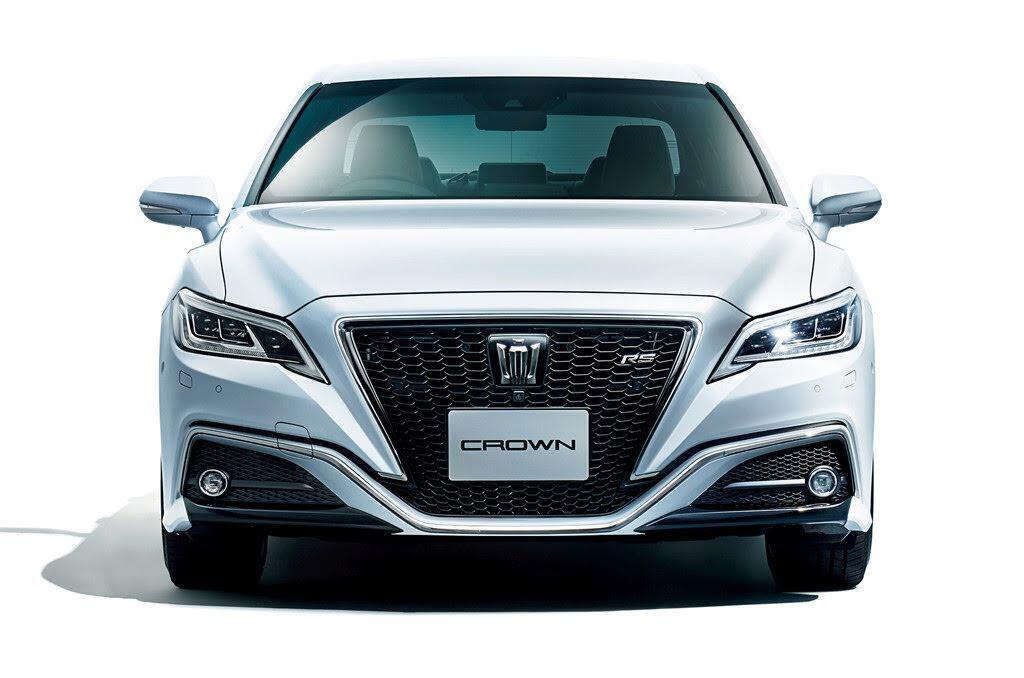 Toyota crown 2018 года