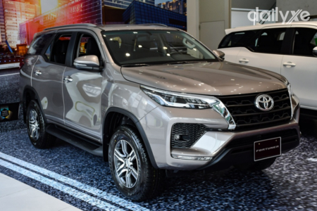 Toyota Fortuner 2.4AT 4x2 (Máy dầu) Toyota Fortuner 2.4AT 4x2 (Máy dầu)