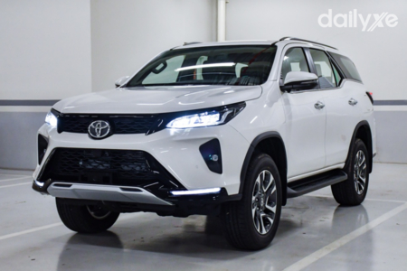 Toyota Fortuner Legender 2.8AT 4x4 (Máy dầu)