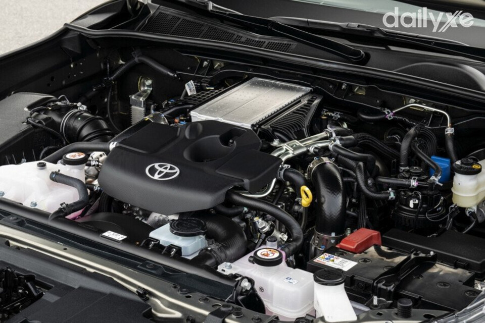 Toyota Hilux được trang bị động cơ Diesel
