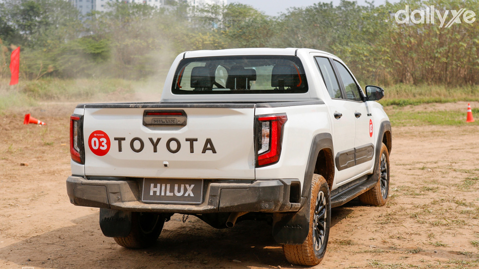 Hilux thế hệ mới được tinh chỉnh toàn diện về kỹ thuật