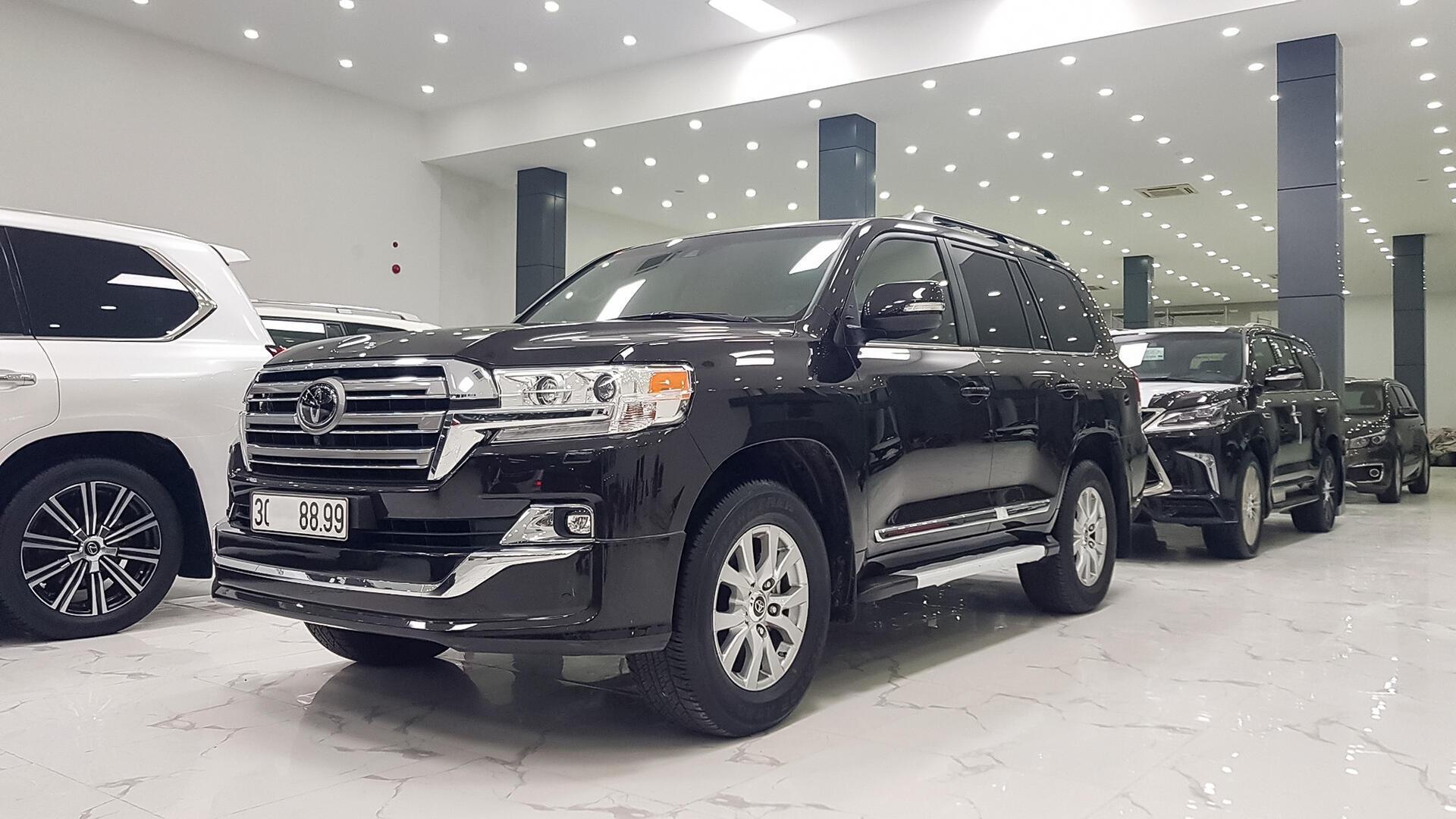 Toyota Land Cruiser 5.7 Nhập Mỹ Đã Qua Sử Dụng Bán Lại Giá Hơn 7 Tỷ