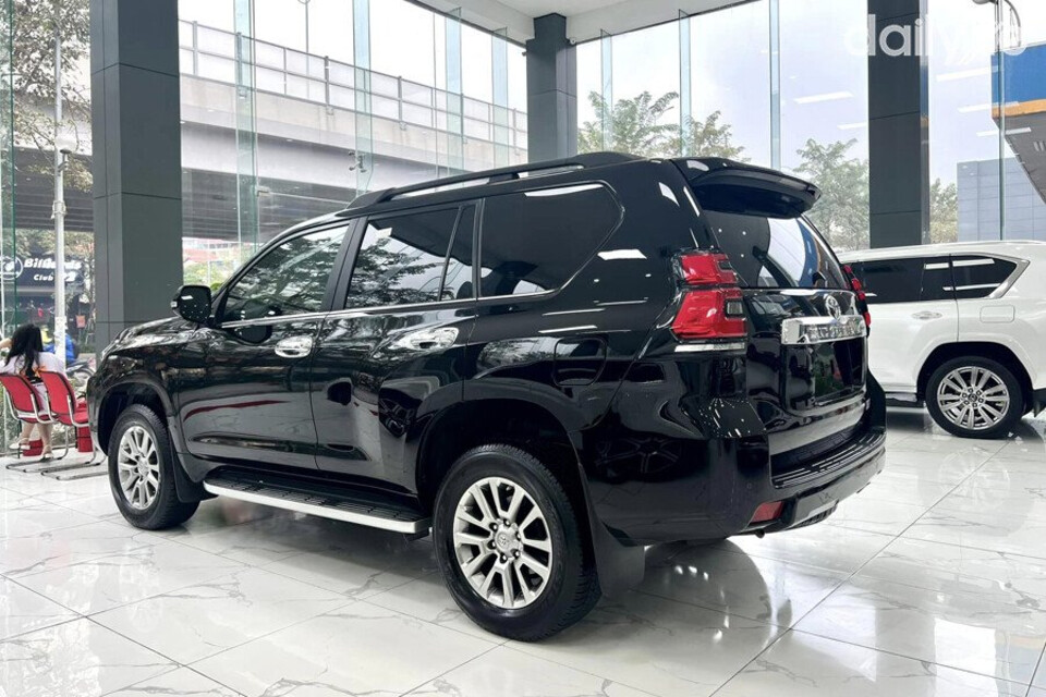 Toyota Land Cruiser Prado sở hữu chiều dài SUC cỡ lớn