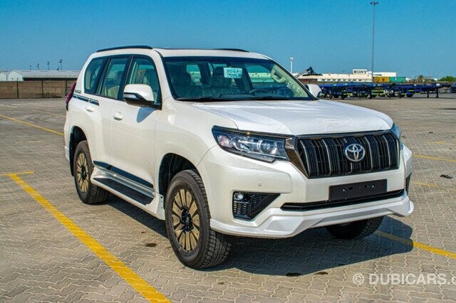 Toyota Land Cruiser Prado 2021 nhập Trung Đông chào hàng nhà giàu Việt với  giá hơn 4 tỷ đồng: Động cơ khủng, nhiều 'đồ chơi'