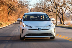 Toyota nâng cấp Prius 2020, thêm an toàn, hỗ trợ Apple CarPlay