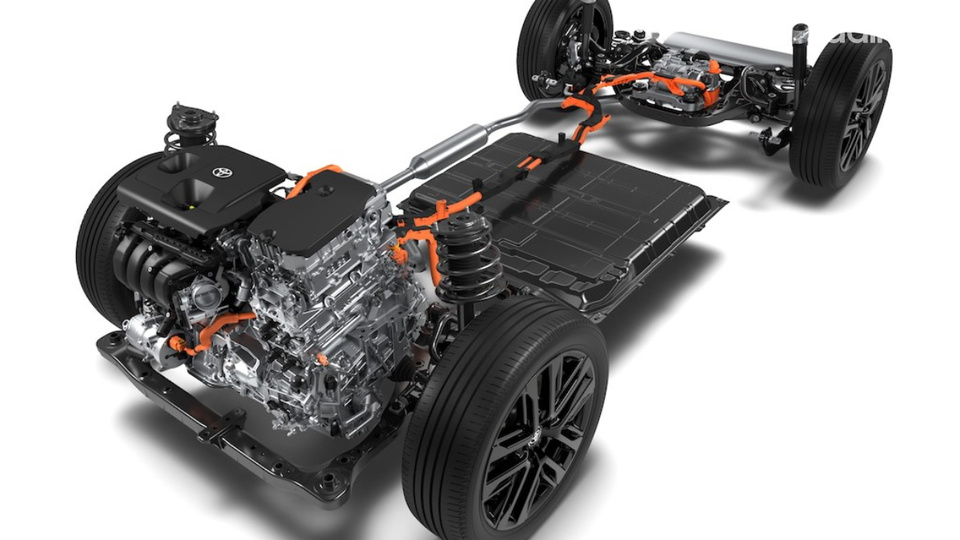 Hệ truyền động plug-in hybrid thế hệ mới: 242 kW, tầm chạy thuần điện 150 km