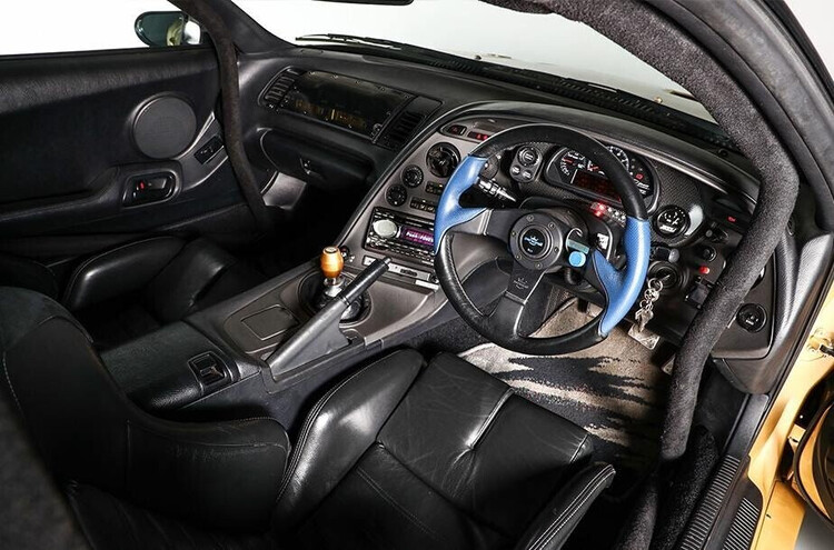 Toyota Supra V12 được rao bán đấu giá - Ảnh 12