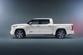 Toyota Tundra hạng sang Capstone mới: Lên đồ hầm hố, thách thức khủng long Mỹ GMC Sierra