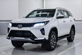 Trong tầm giá 1,2 tỷ đồng, chọn Toyota Fortuner hay Ford Everest?