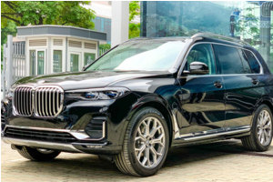Trước sức ép từ GLS 2020, BMW X7 nhập chính hãng giảm giá 350 triệu đồng