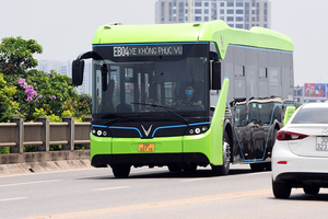Từ ngày 2/12, người Hà Nội sẽ được đi xe buýt điện VinFast