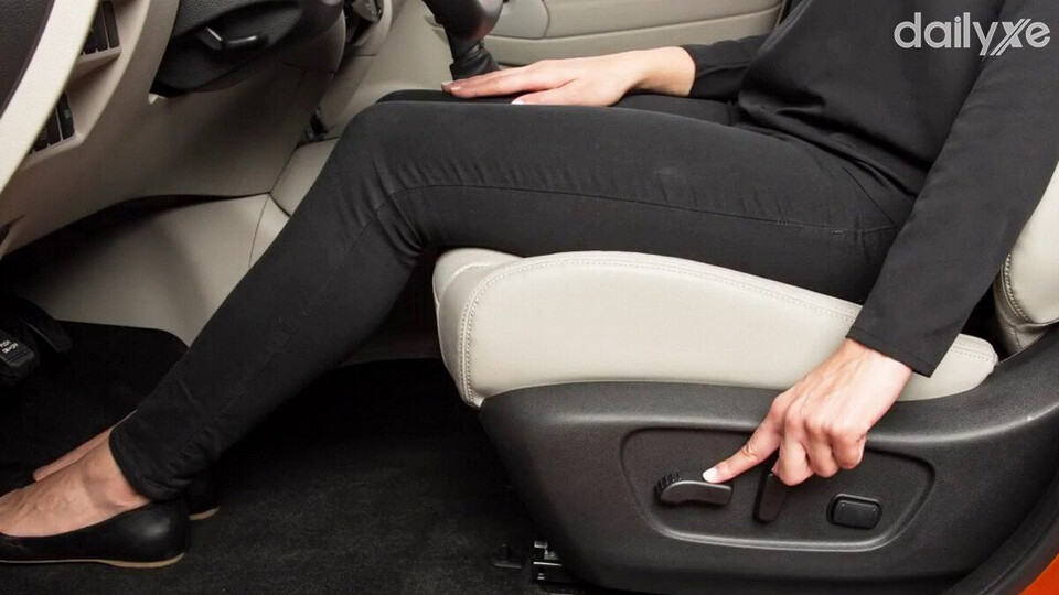 Tùy chỉnh độ cao của ghế sao cho tầm nhìn được bao quát