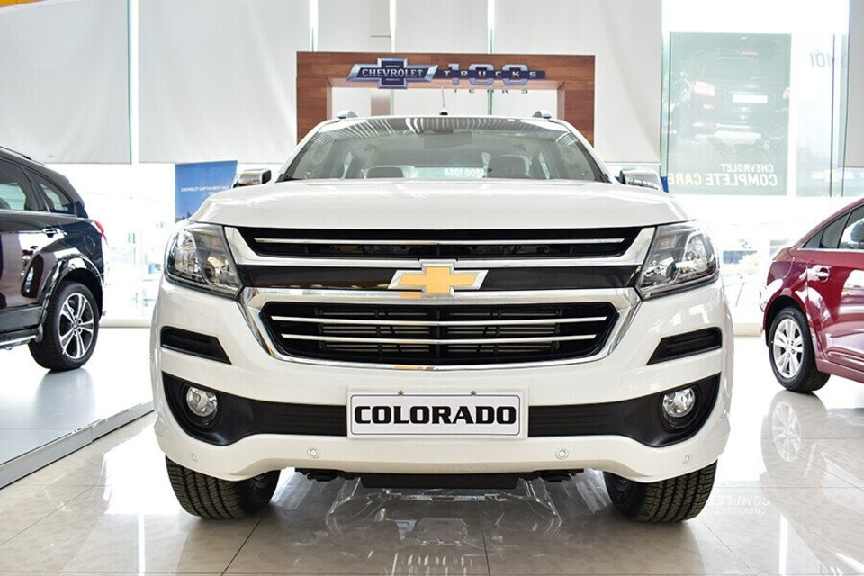 Động cơ Turbo Diesel Duramax mang tới cho xe khả năng chinh phục mọi cung đường Động cơ Turbo Diesel Duramax mang tới cho xe khả năng chinh phục mọi cung đường