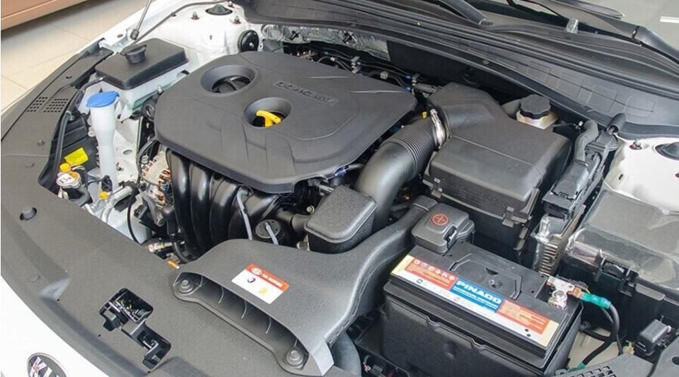 Động cơ xăng Nu 2.0 mạnh mẽ khi di chuyển