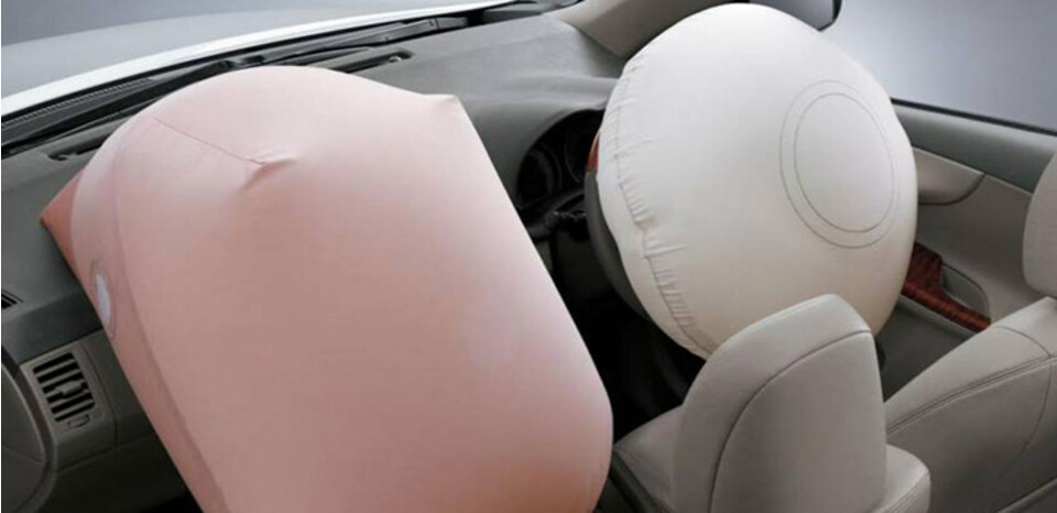 Hệ thống 2 túi khí đảm bảo an toàn người lái Hệ thống 2 túi khí đảm bảo an toàn người lái