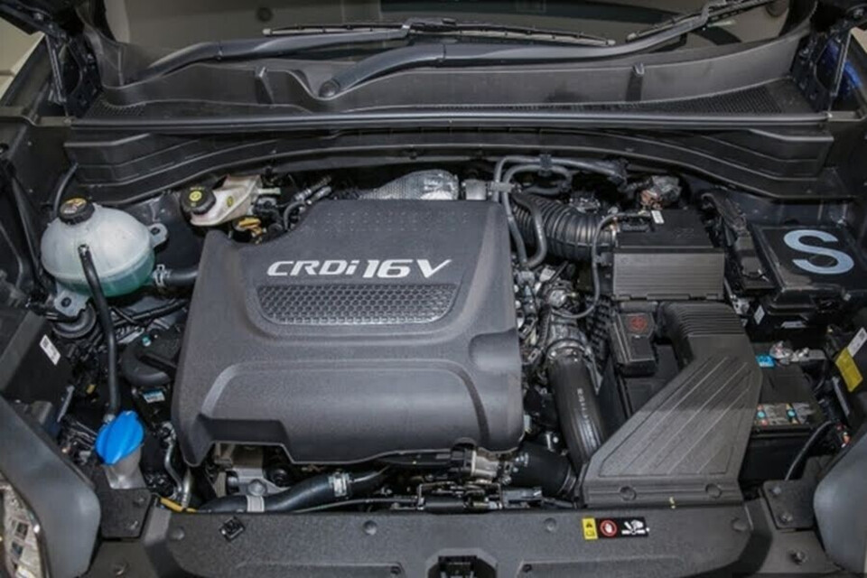 Động cơ Dầu Diesel CRDi 1.7L DOHC 16 van mạnh mẽ Động cơ Dầu Diesel CRDi 1.7L DOHC 16 van mạnh mẽ