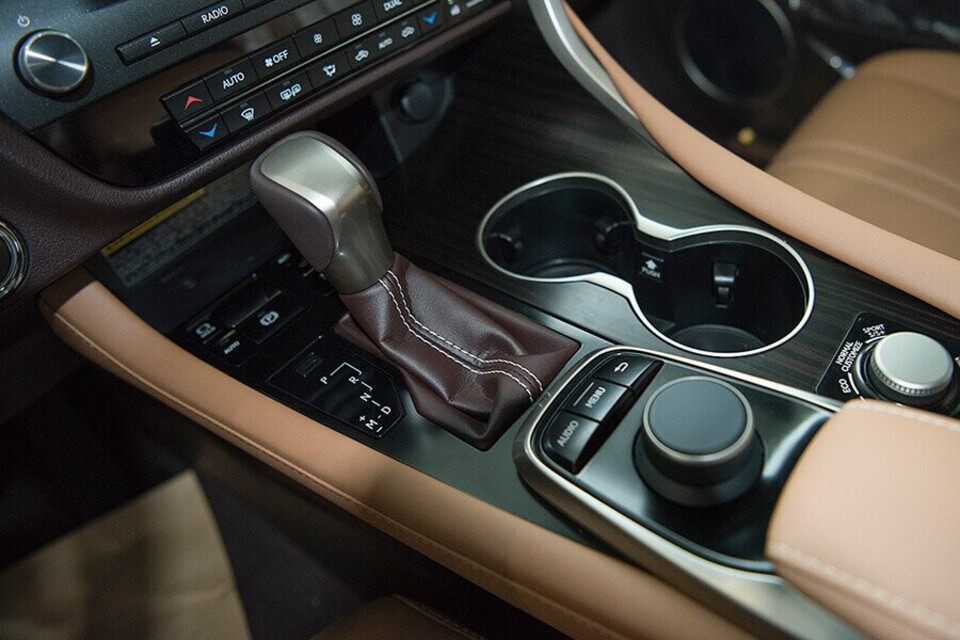 Hộp sô tự động cho khả năng tăng tốc mượt mà Hộp sô tự động cho khả năng tăng tốc mượt mà