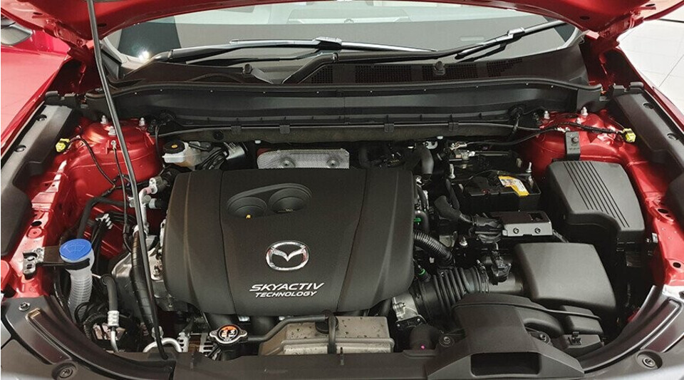 Động cơ Mazda CX-8 vận hành mạnh mẽ