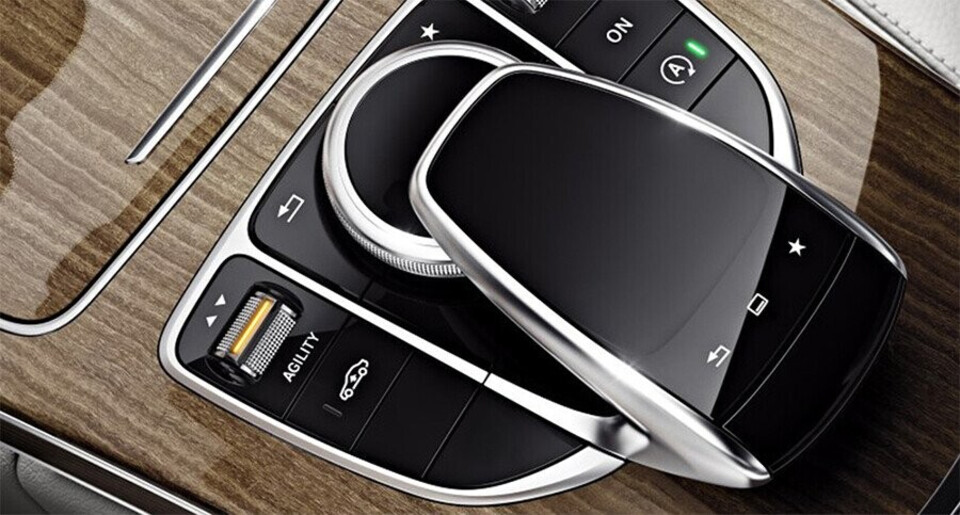 van-hanh-mercedes-benz-c300-amg-05.jpg van-hanh-mercedes-benz-c300-amg-05.jpg