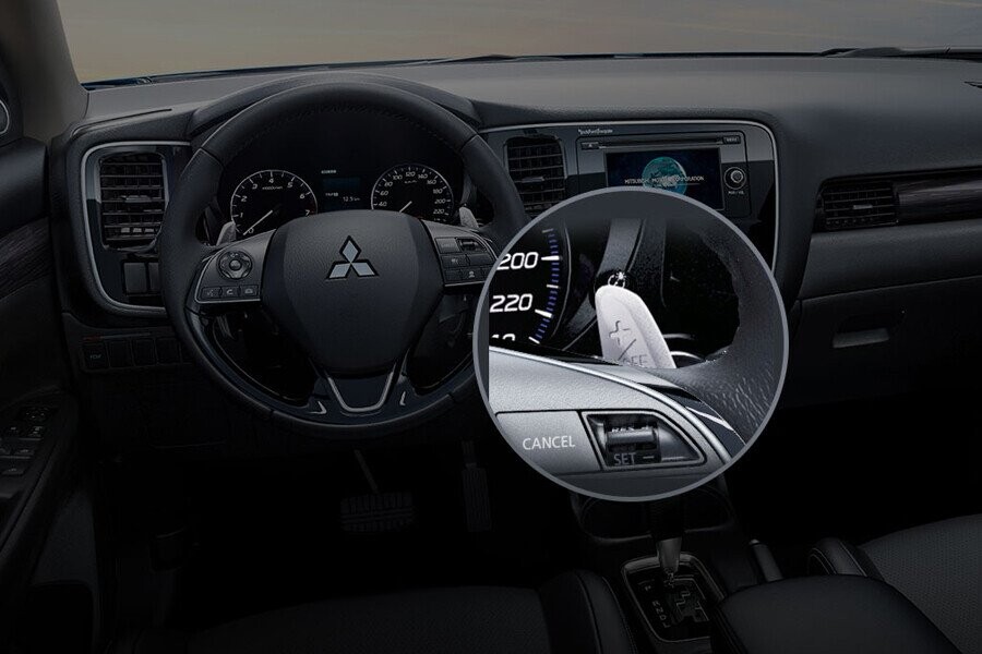 Vận hành Mitsubishi Outlander CVT 2.0 Premium - Hình 5