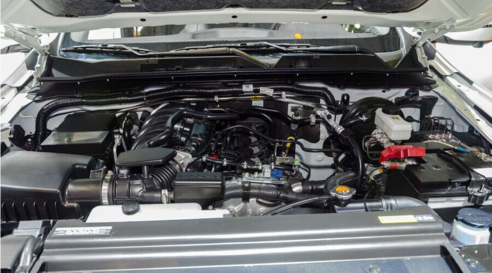 Động cơ Nissan Terra vận hành mạnh mẽ