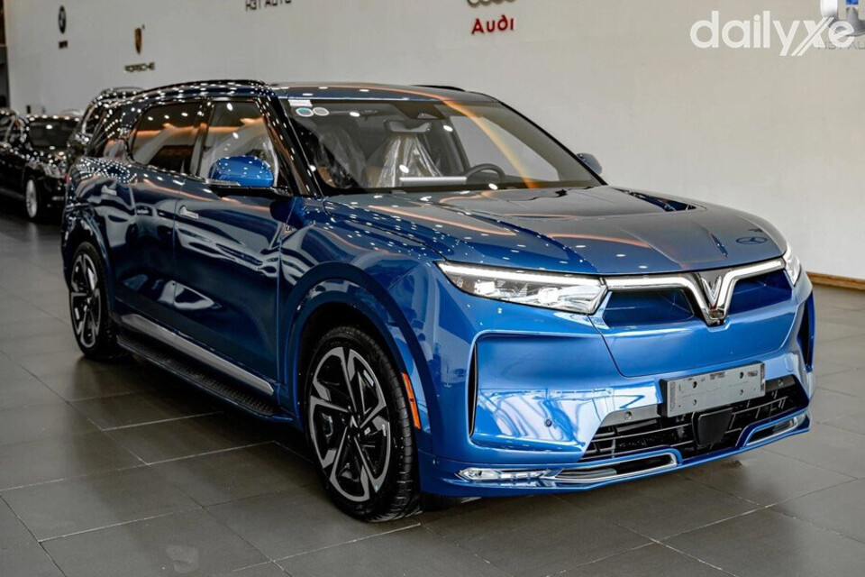 Thực hiện đăng kiểm ô tô điện theo quy định