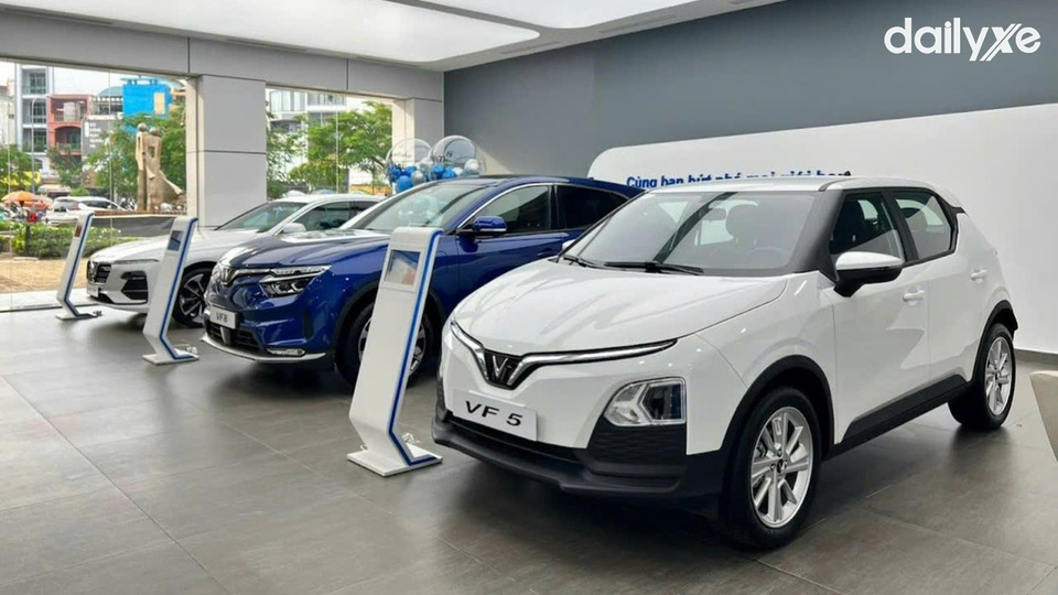 Phòng trưng bày xe VinFast sang trọng và hiện đại