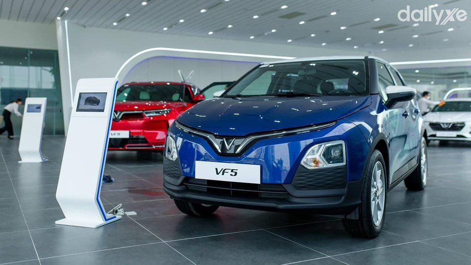 Salon VinFast KonTum được bày trí khang trang và sang trọng