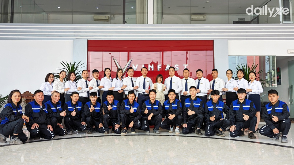 Đội ngũ nhân viên năng động chuyên nghiệp