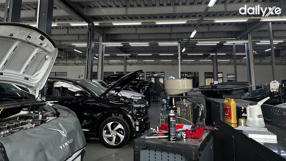 Xưởng dịch vụ hiện đại