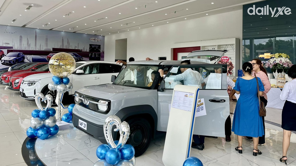 Đội ngũ nhân viên chuyên nghiệp tận tâm khách hàng