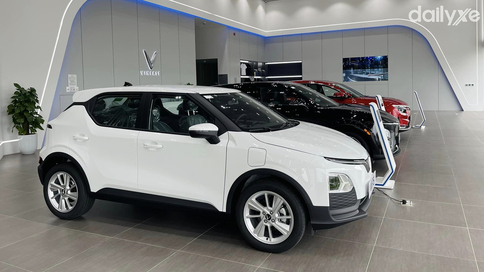 Khu vực trưng bày xe thiết kế khang trang