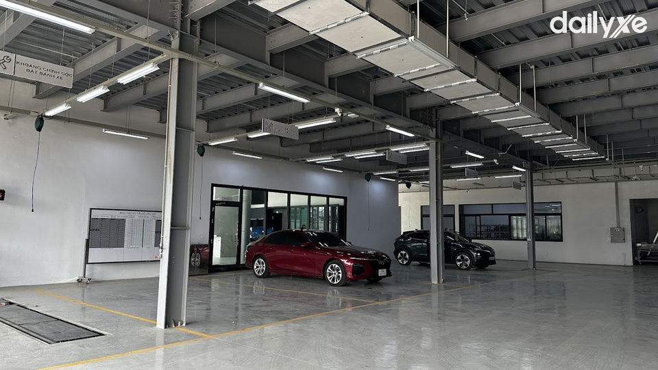 Xưởng dịch vụ hiện đại rộng lớn