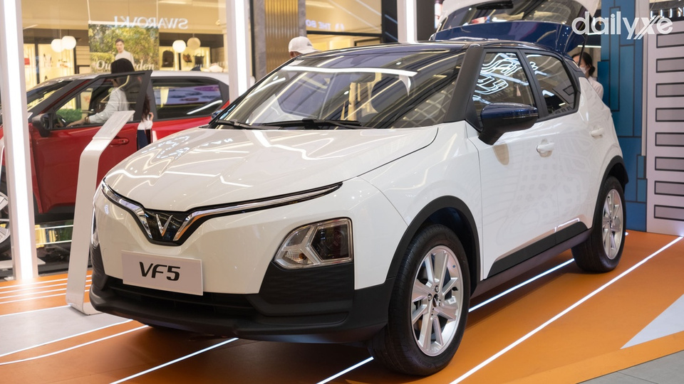 VinFast VF5 giữ giá tốt bất ngờ trên sàn xe cũ