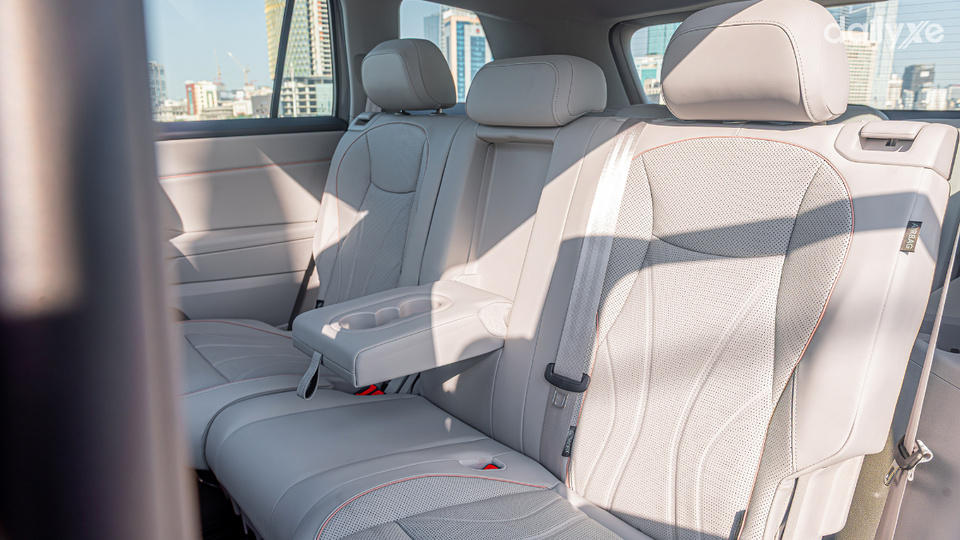 Hai hàng ghế sau có thể gập phẳng linh hoạt