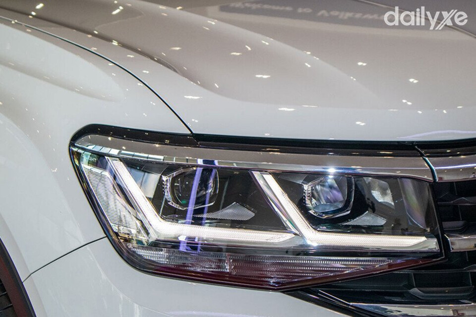 Cum đèn trước Volkswagen Teramont công nghệ LED