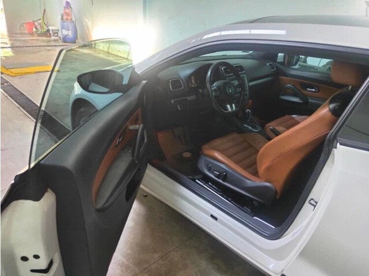 Ngay khi được đưa đi bảo dưỡng, chủ nhân của chiếc Volkswagen Scirocco đã bán cho Volkswagen Scirocco