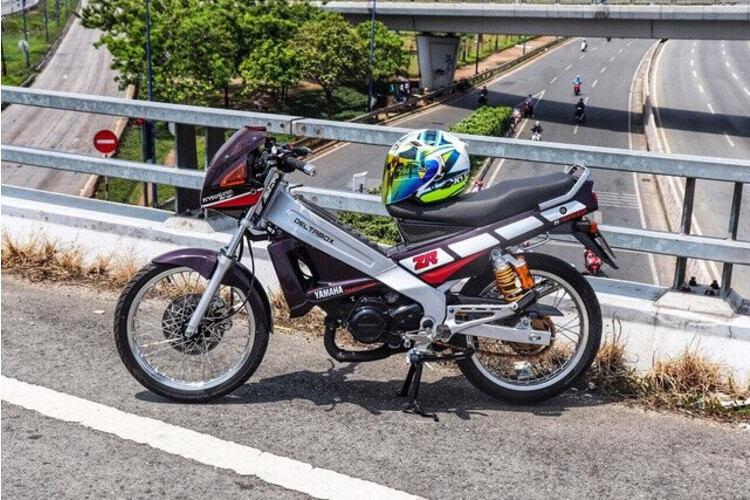 xe-2-thi-yamaha-zr120-hang-hiem-tai-viet-nam-huyen-thoai-mot-thoi-co-gia-ban-150-trieu-dong