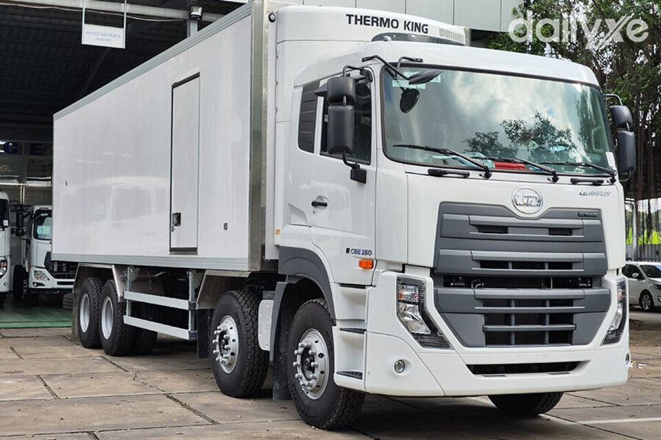 Xe chuyên dụng Đông Lạnh UD Quester 15.4 Tấn CGE350