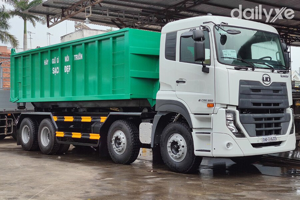 Xe chở rác thùng container